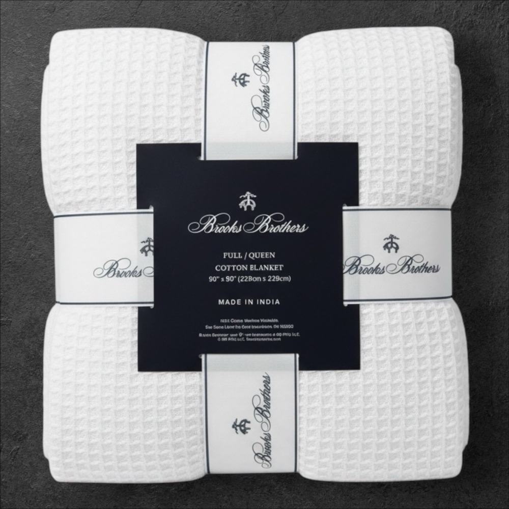 Brooks Brothers Waffle Weave Coverlet Blanket Full Queen Size White 90" x 90"